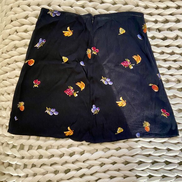 Reformation Fruit Mini Skirt Size 2 - Picture 4 of 5